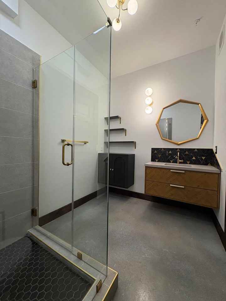 485 1st Ave #B - Photo 4 of 7