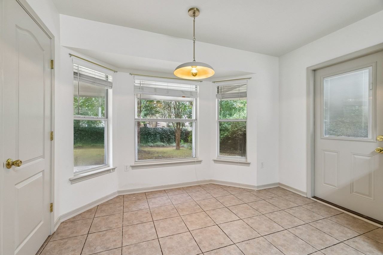 1338 America St - Photo 4 of 10