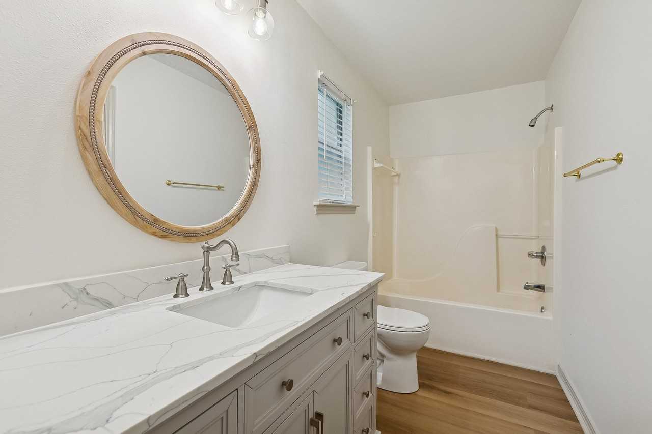 1338 America St - Photo 7 of 10