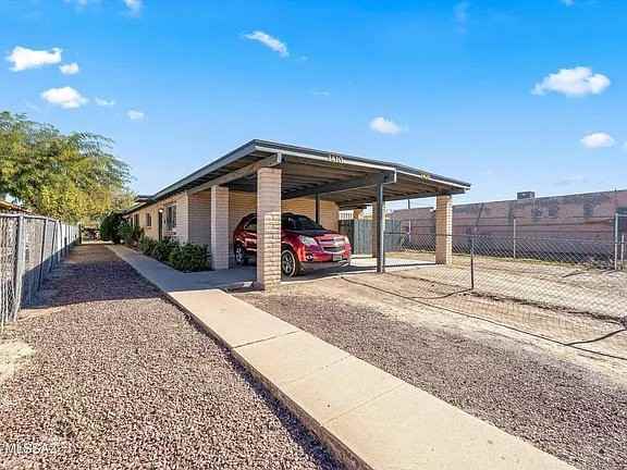1408/1410 N Hualpai Rd #1408 - Photo 2 of 16