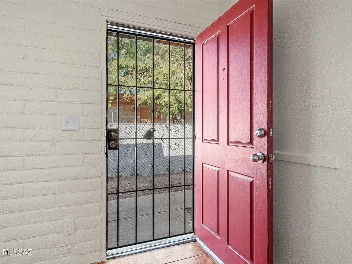 1408/1410 N Hualpai Rd #1408 - Photo 3 of 16
