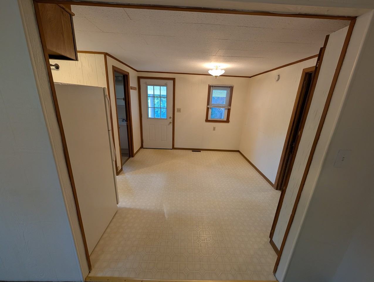 6383 Zorn Rd - Photo 2 of 10