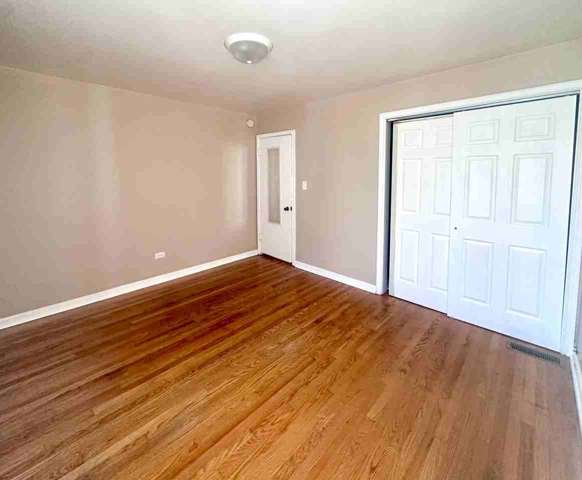 2533 S 57th Ct #1 - Photo 5 of 14