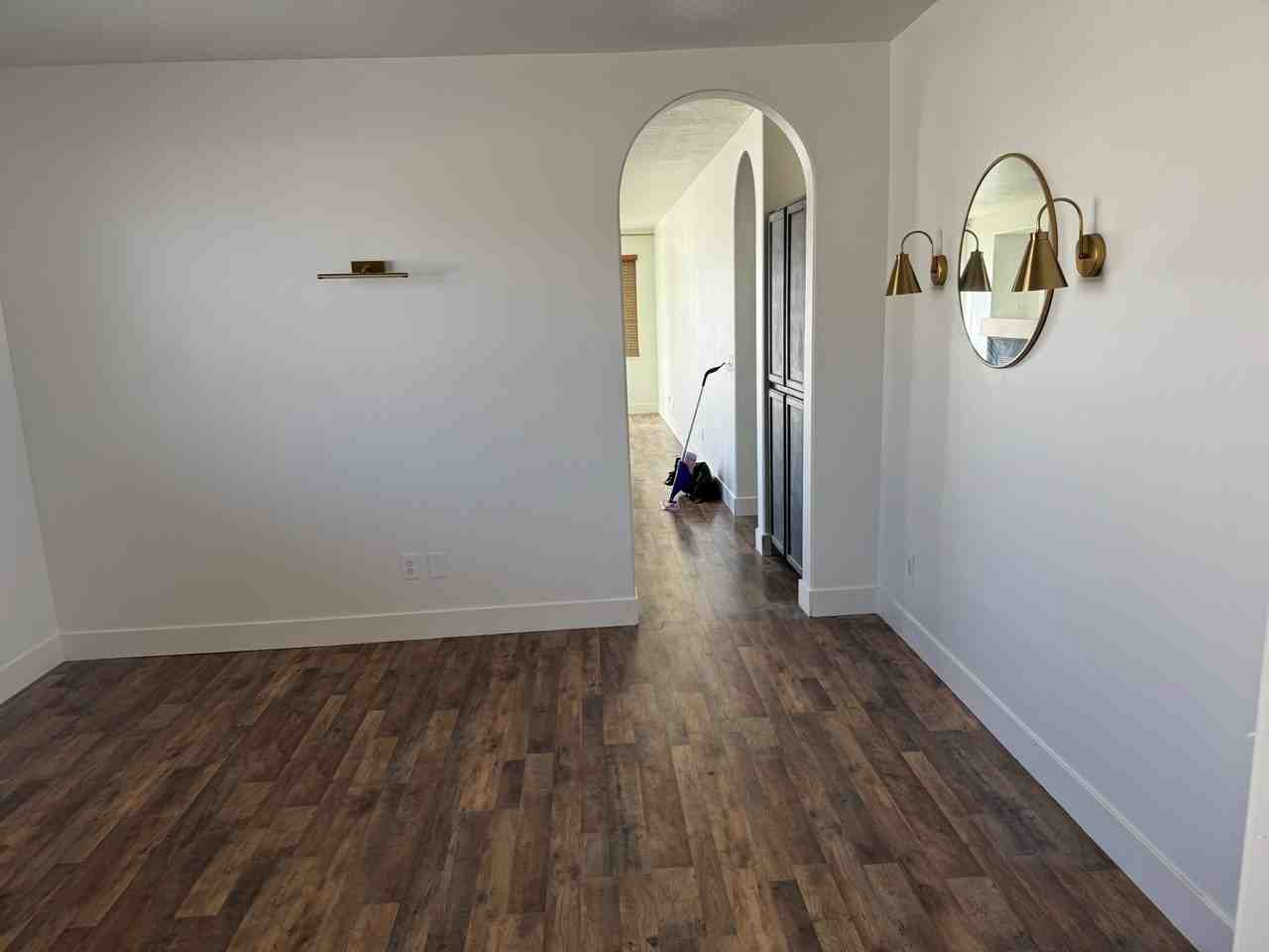 913 York Dr - Photo 3 of 9