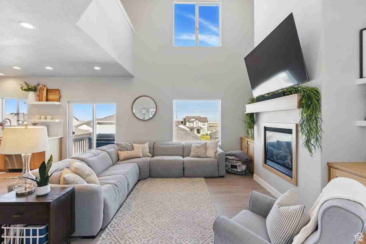 1147 N Carriage Ln - Photo 6 of 21