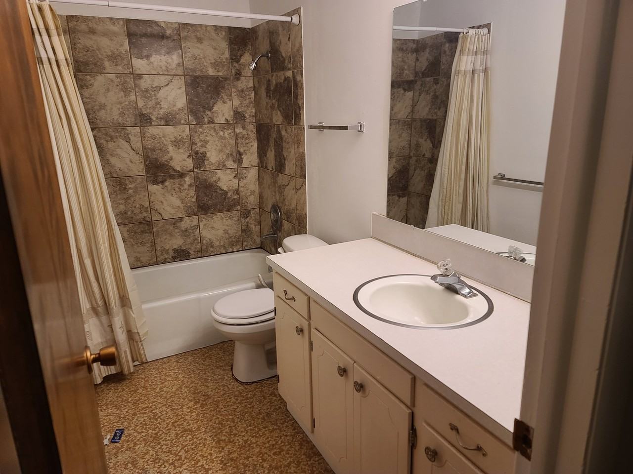 242 Dale Dr - Photo 2 of 2