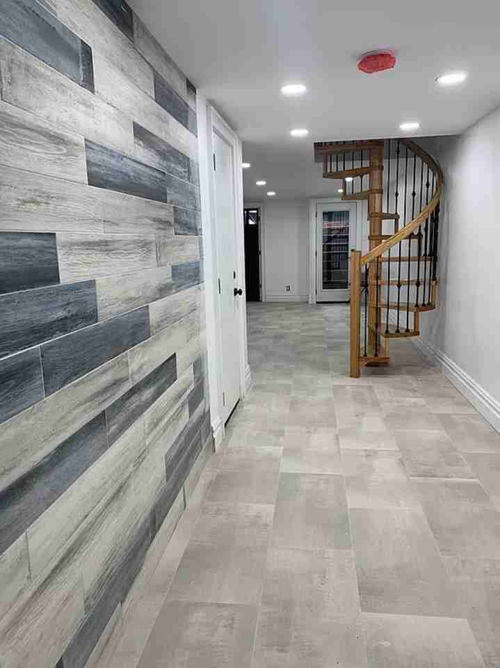 1868 Linden St #1R - Photo 6 of 8