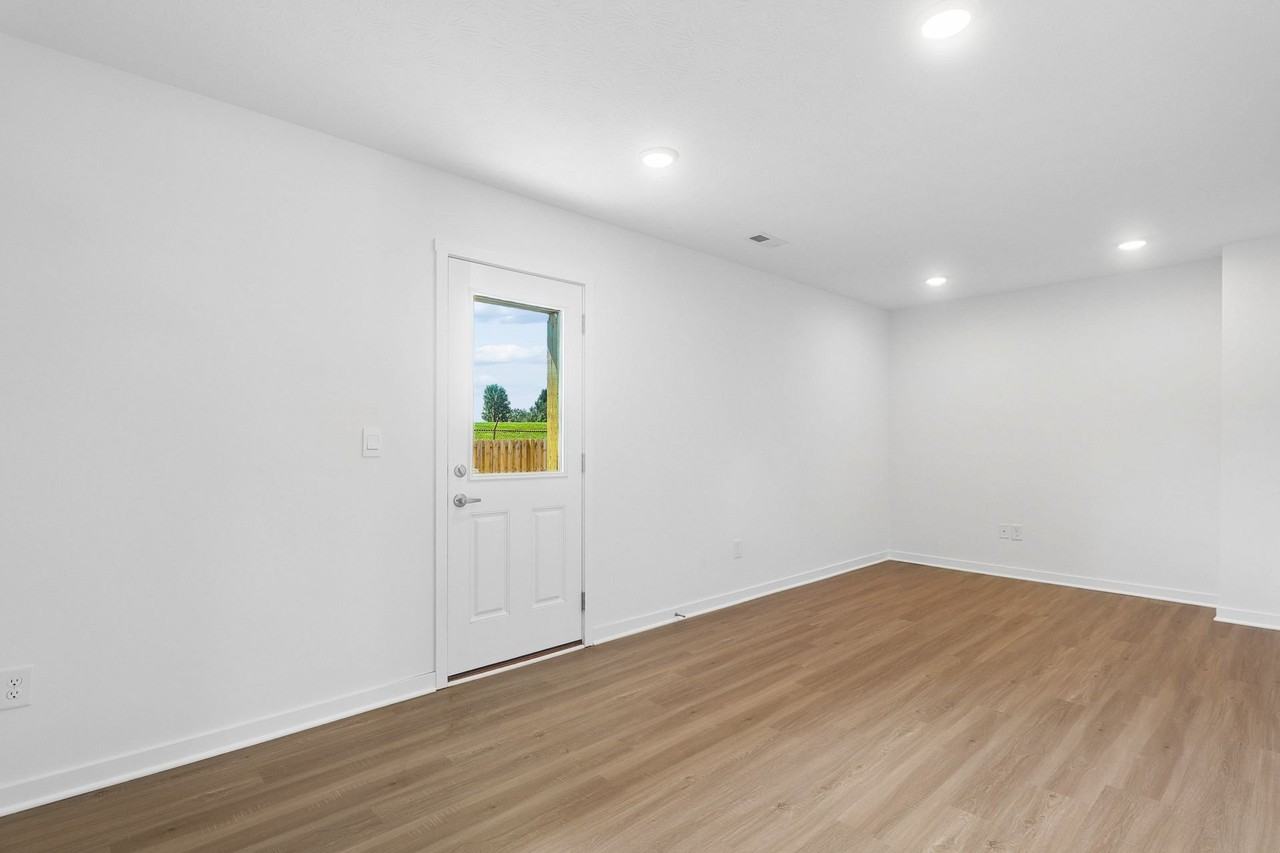 1351 Dodridge St - Photo 6 of 30