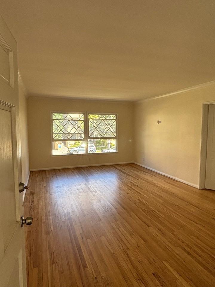 10316 Almayo Ave #3 - Photo 3 of 12