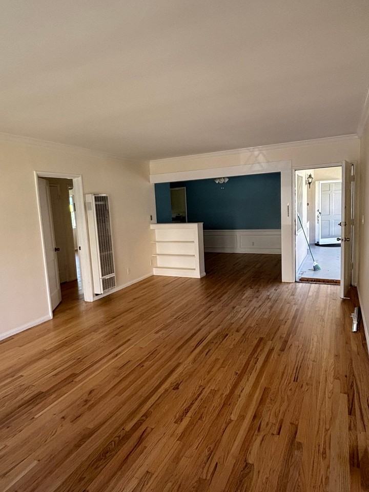 10316 Almayo Ave #3 - Photo 4 of 12