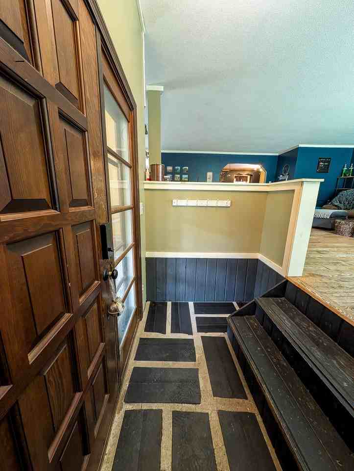 47 Main St - Photo 5 of 32