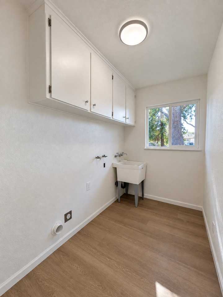 4632 N 4th St - Photo 4 of 15