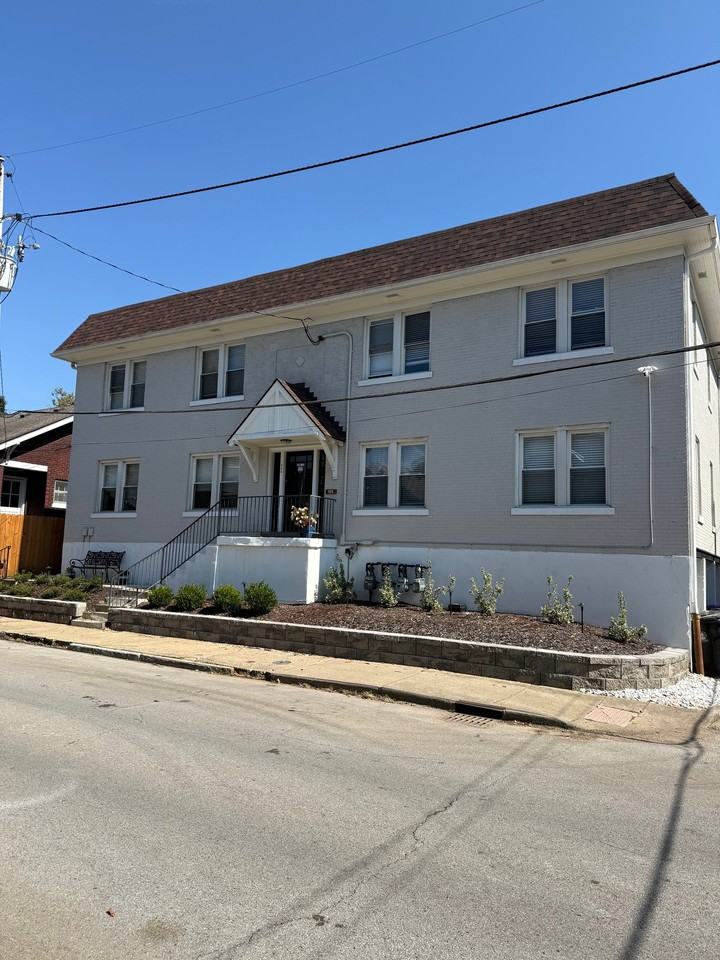 1844 Deer Park Ave #4 - Photo 2 of 11