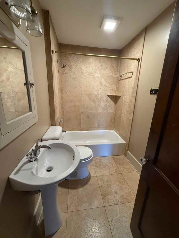 1844 Deer Park Ave #4 - Photo 7 of 11