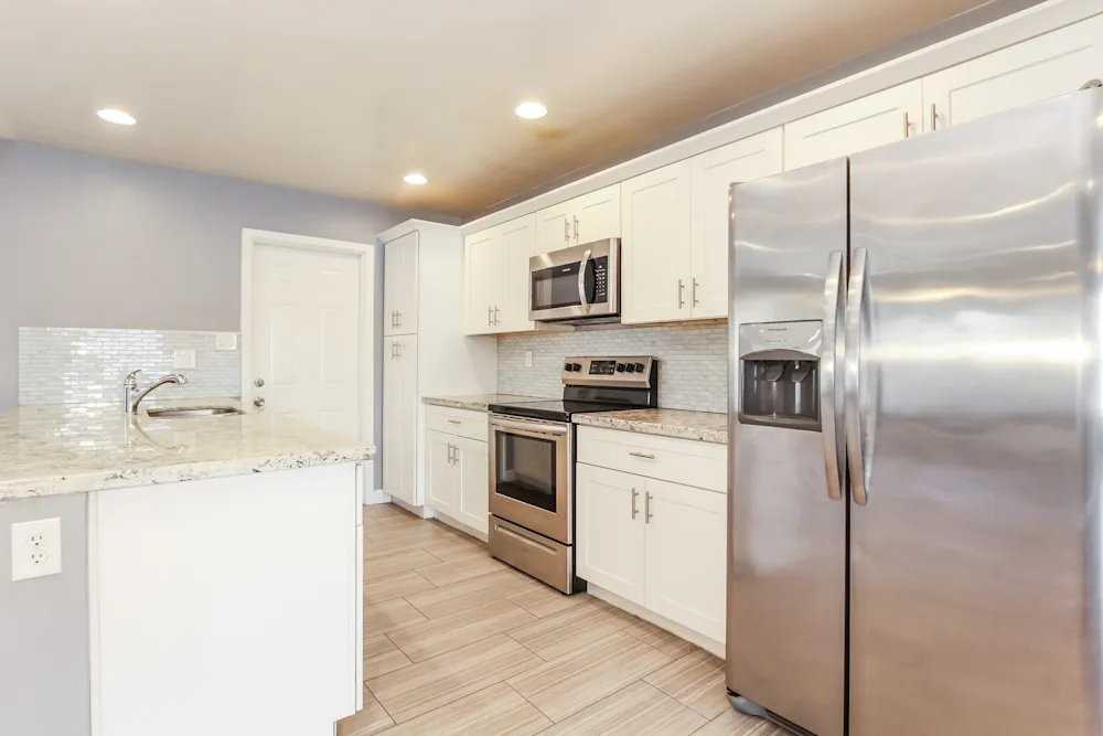 421 E Hermosa Dr - Photo 3 of 9