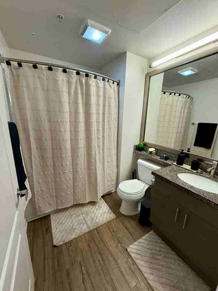 13603 Marina Pointe Dr #D515 - Photo 5 of 9
