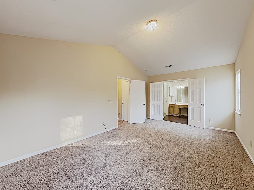 8629 Lockerbie Ln - Photo 2 of 10