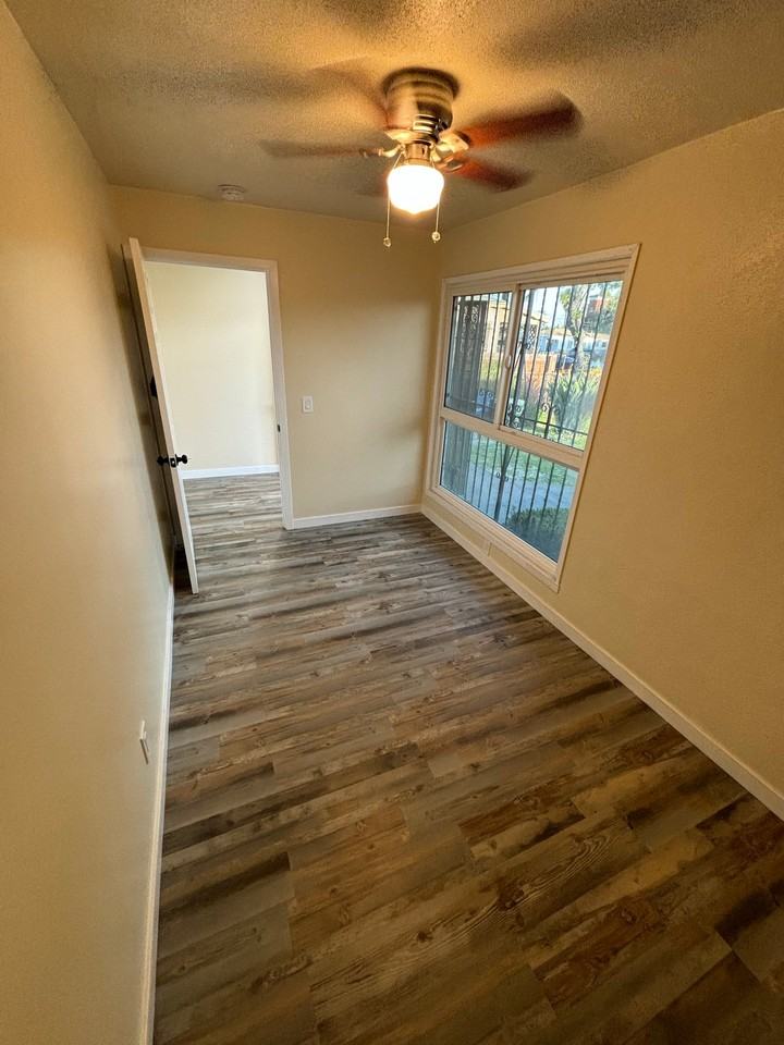 1129 E 103rd St - Photo 2 of 10