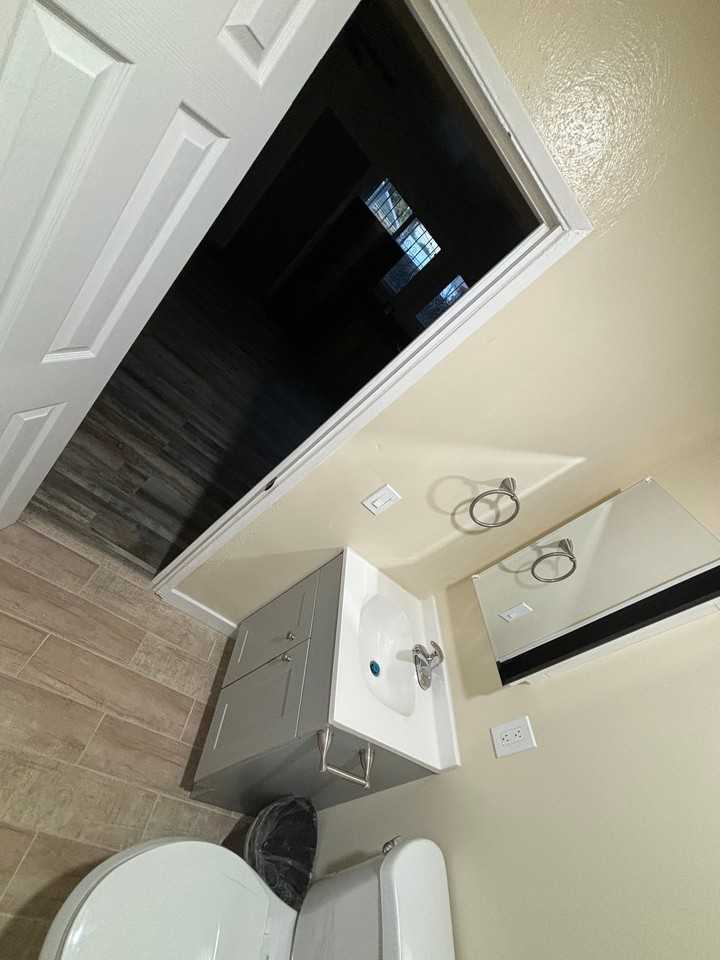 1129 E 103rd St - Photo 7 of 10
