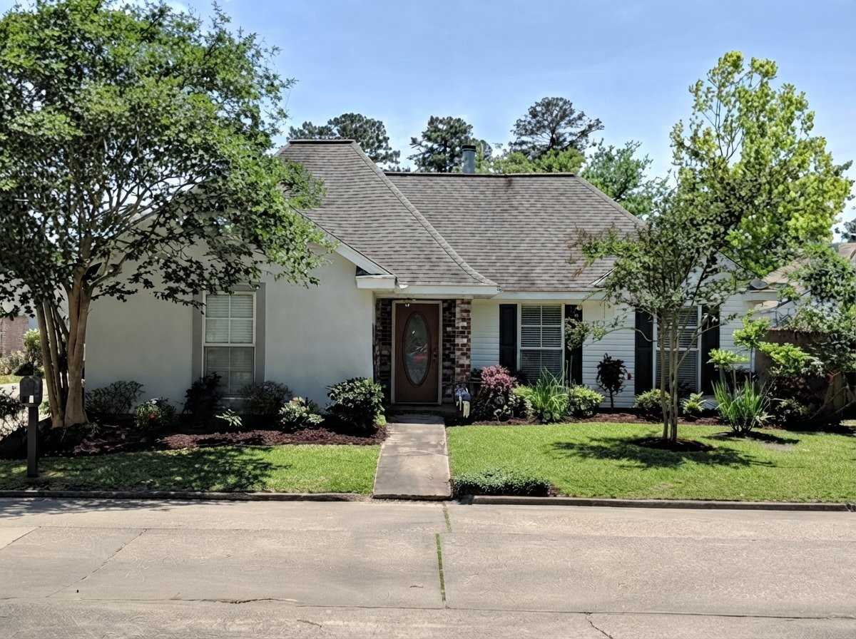 36 Hollycrest Blvd