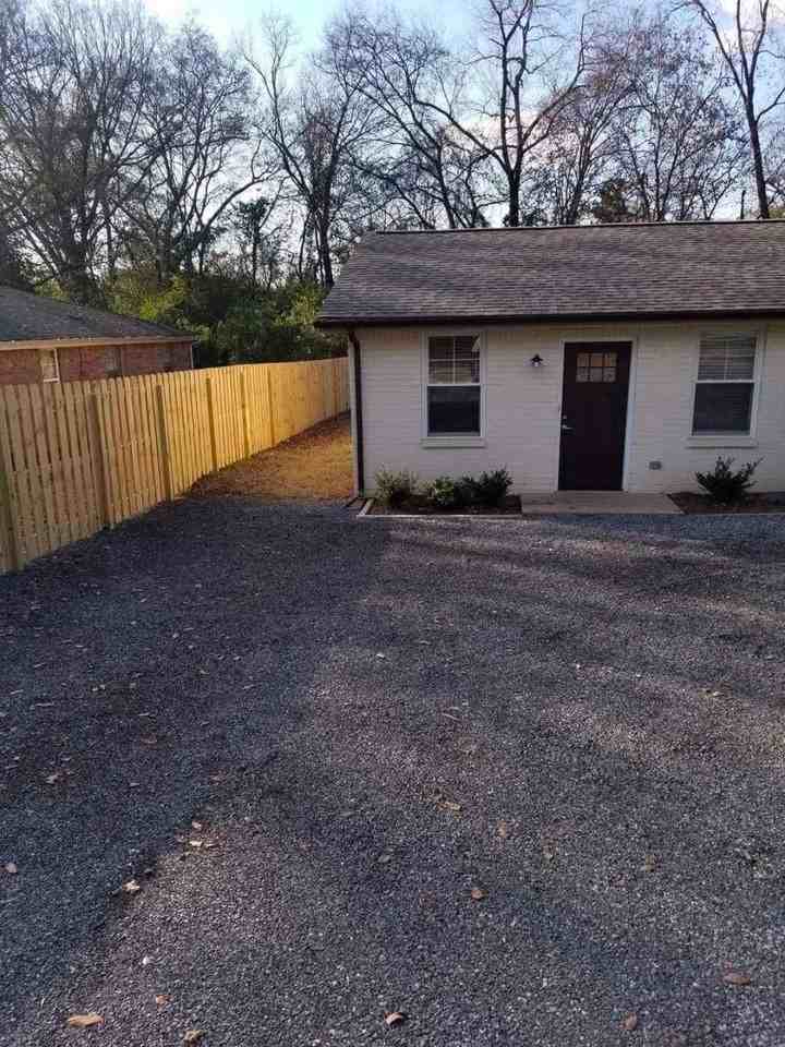 3112 Keeling Ave - Photo 2 of 11