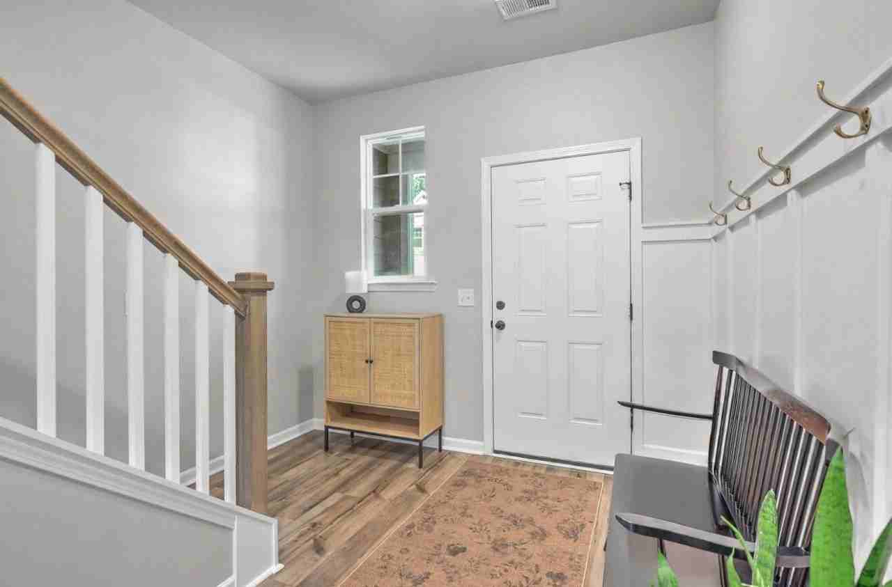 8354 Childs Cv - Photo 2 of 20