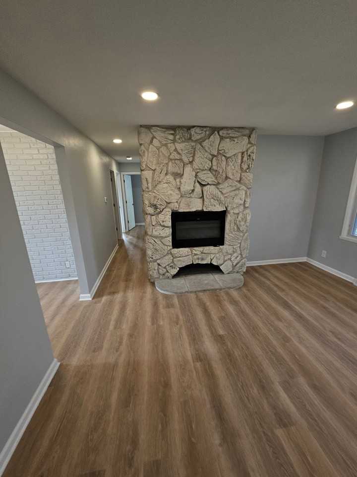 2809 19th St - Photo 4 of 9