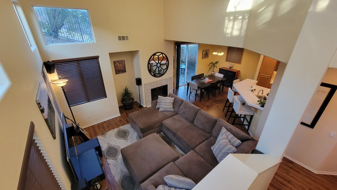 8990 Courtyard View Dr - Photo 4 of 20