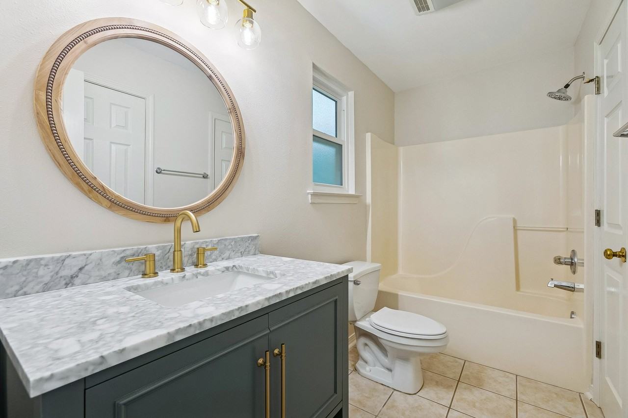 1326 America St - Photo 6 of 12