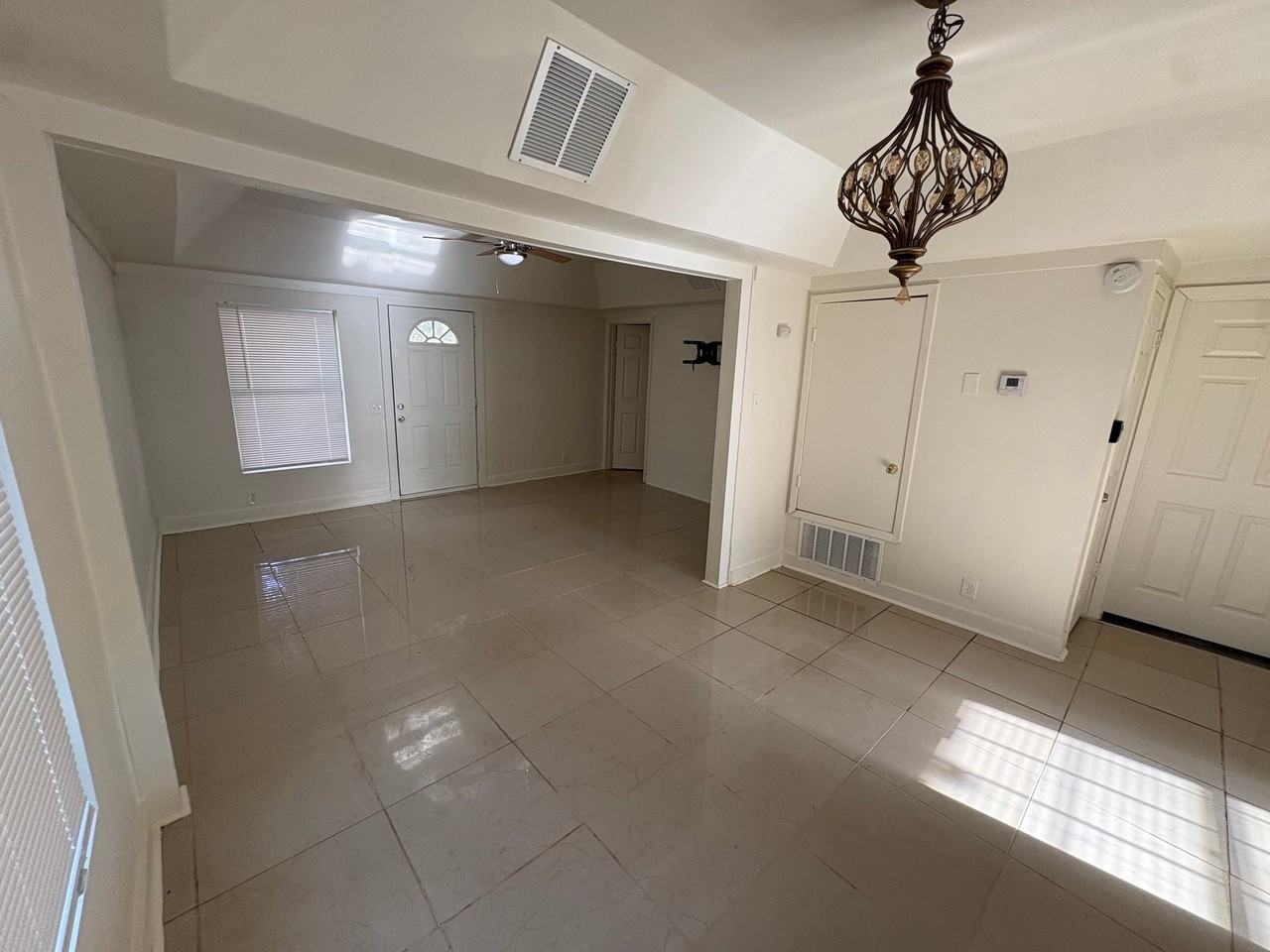 1808 Harrison St - Photo 3 of 9