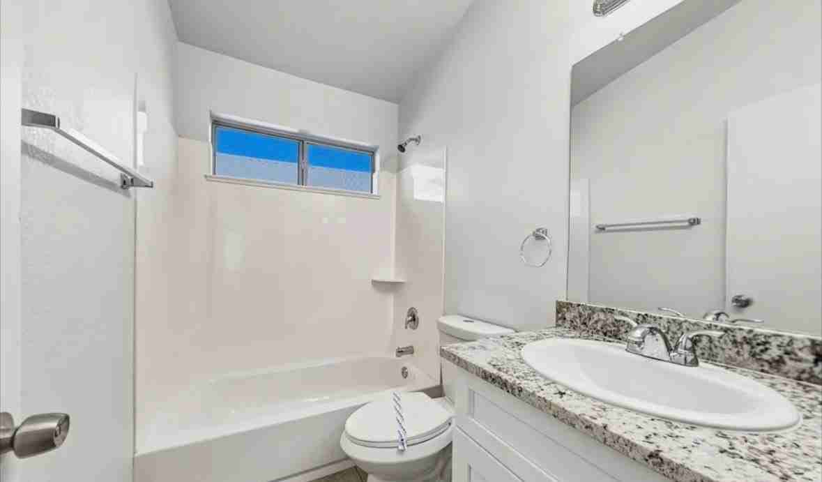 2523 8th St Sw - Photo 2 of 6