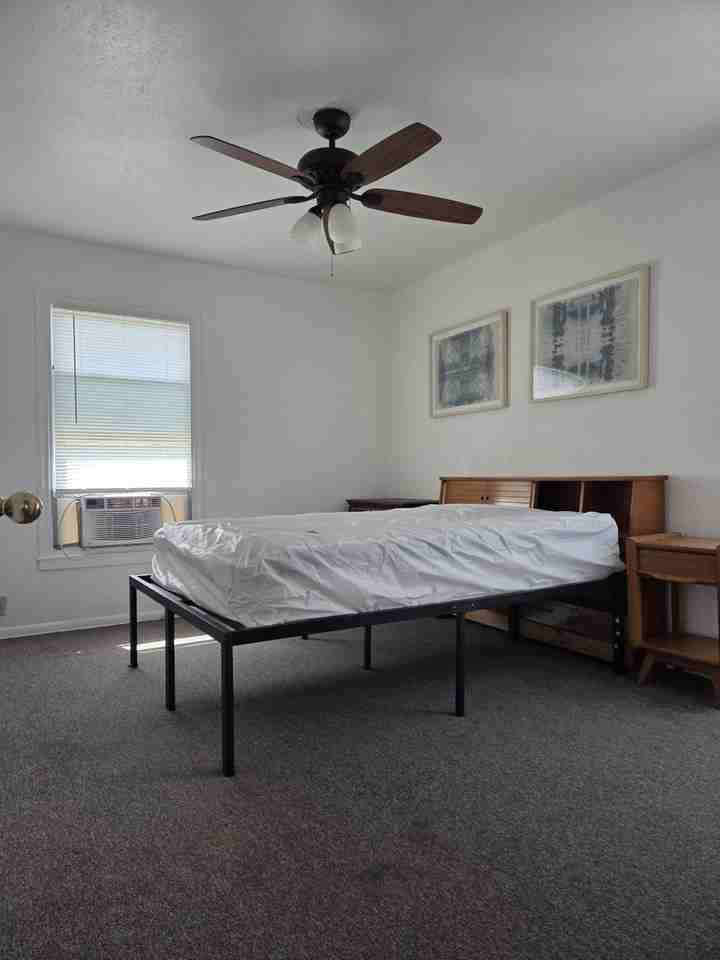 641 Robinson St #4 - Photo 2 of 6