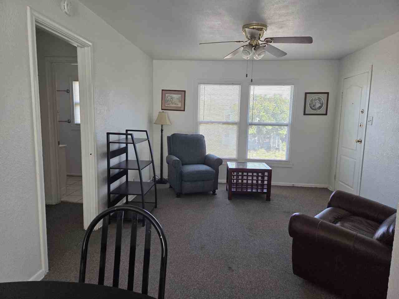 641 Robinson St #4 - Photo 4 of 6
