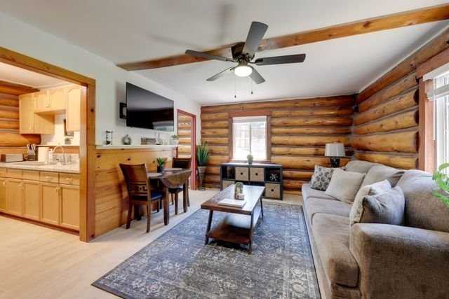 10545 Sunrise Highway - Photo 6 of 12