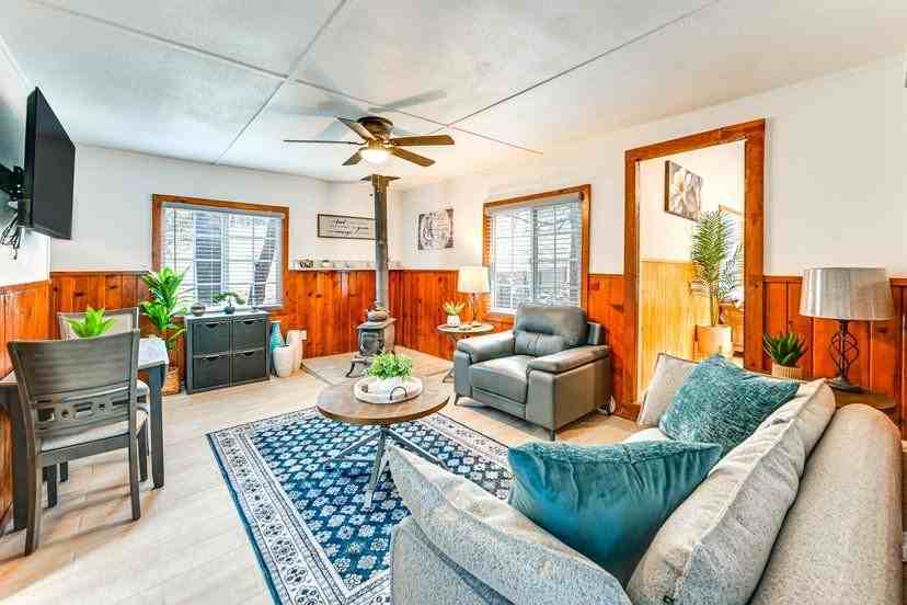 10545 Sunrise Highway - Photo 3 of 13