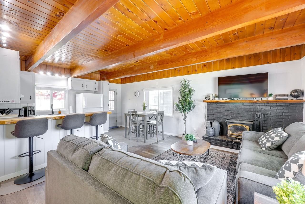 440 W Mojave Blvd #1 - Photo 4 of 20