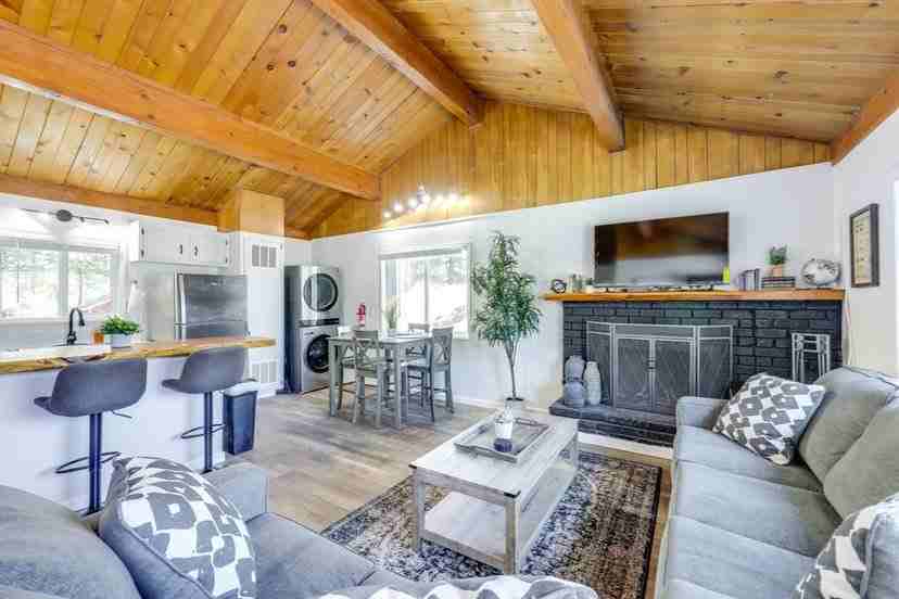 440 W Mojave Blvd #2 - Photo 4 of 20
