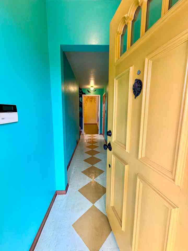 135 Rochelle St - Photo 6 of 19