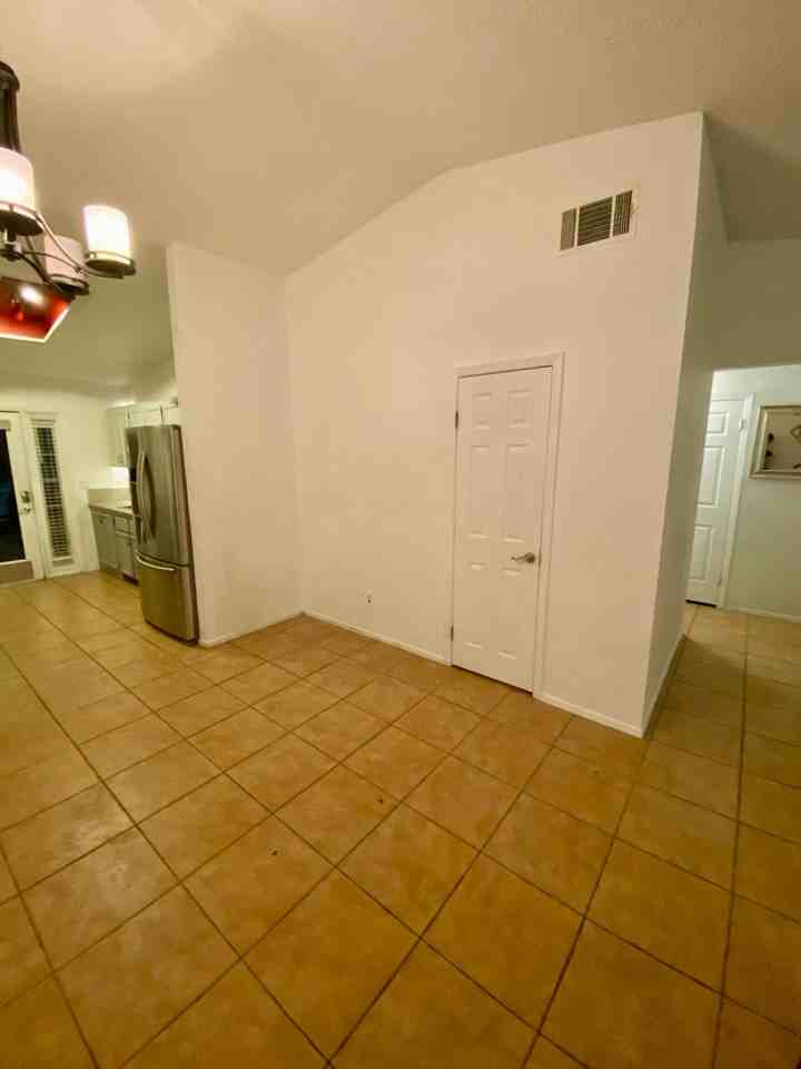 6504 Smokey Pine Way - Photo 2 of 11