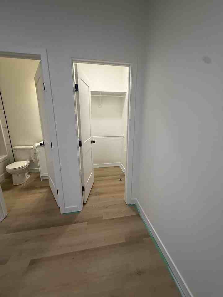11942 81 Ave - Photo 3 of 13