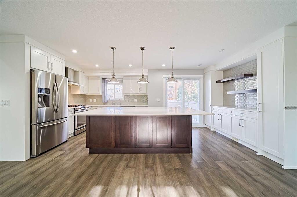 4011 Charleswood Dr Nw - Photo 3 of 49