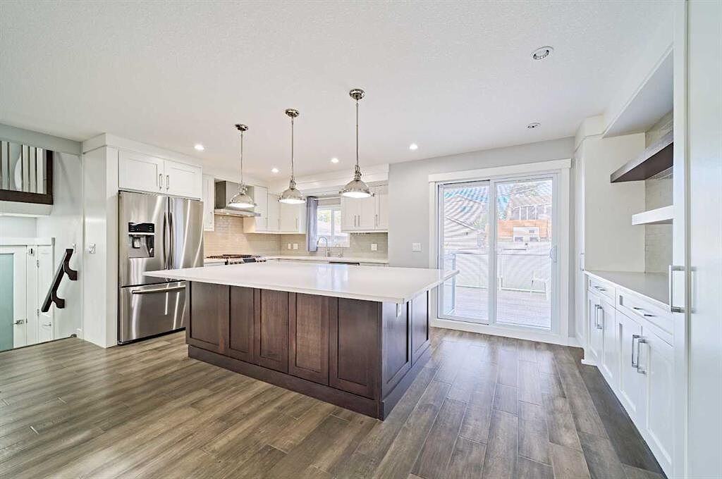 4011 Charleswood Dr Nw - Photo 4 of 49