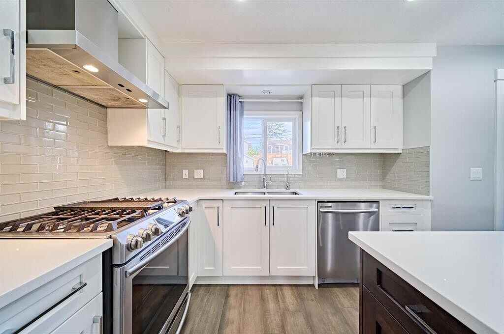 4011 Charleswood Dr Nw - Photo 7 of 49