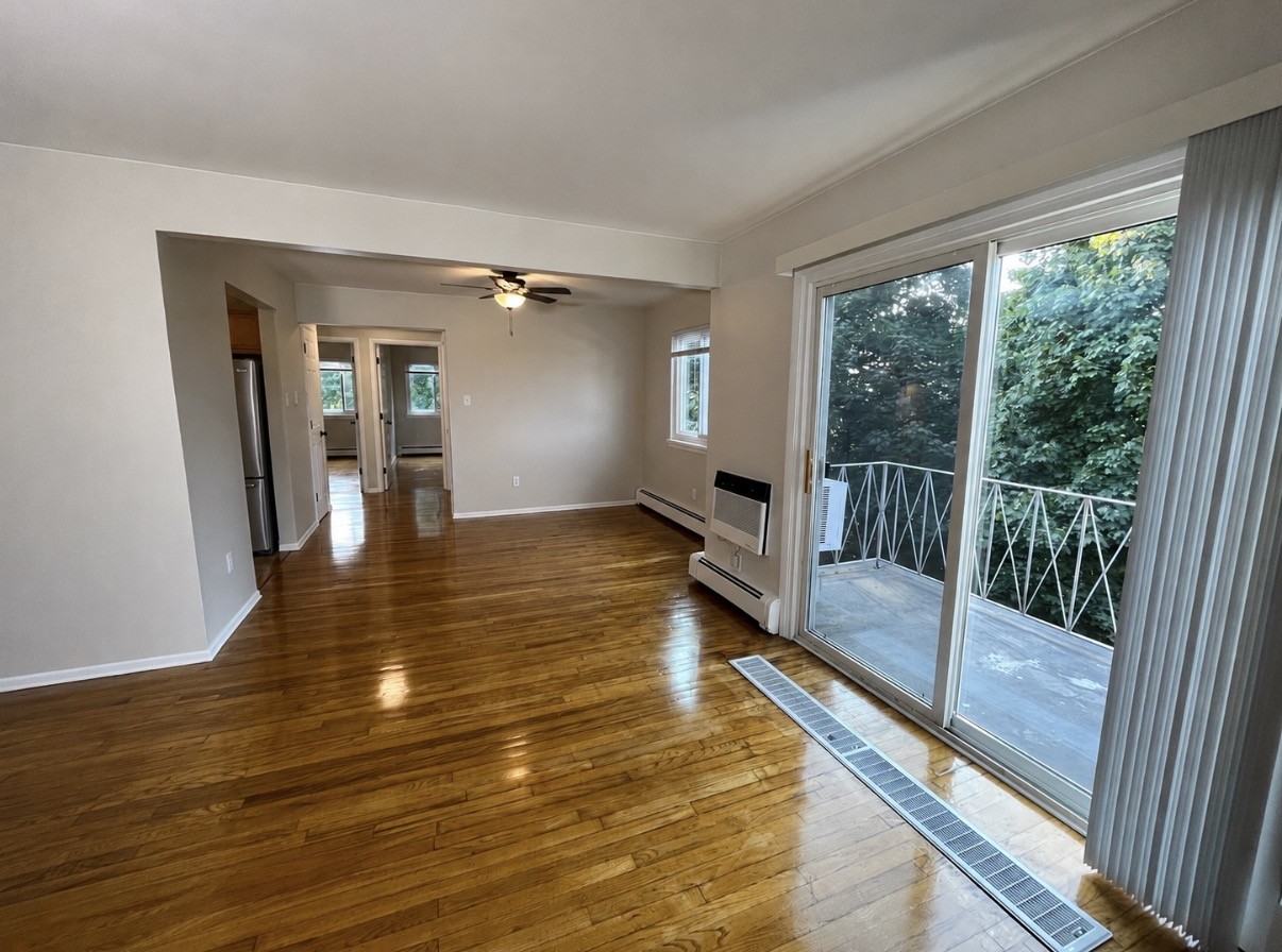 100 Orchard St #B12 - Photo 4 of 9