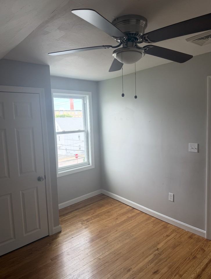 173 County St #2W - Photo 3 of 6