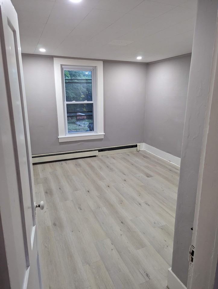 1534 Main St #2 - Photo 3 of 10
