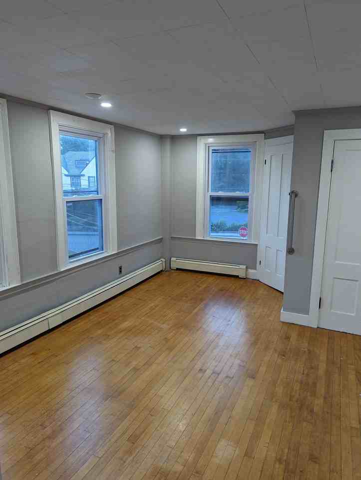 1534 Main St #2 - Photo 4 of 10