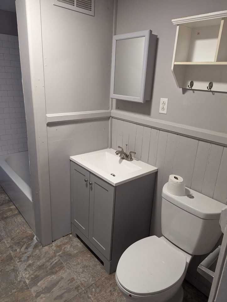 1534 Main St #2 - Photo 5 of 10
