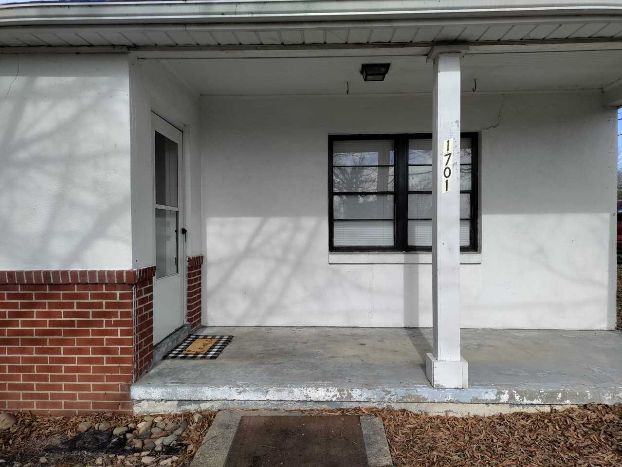 1703 Jackson St #NA - Photo 3 of 3