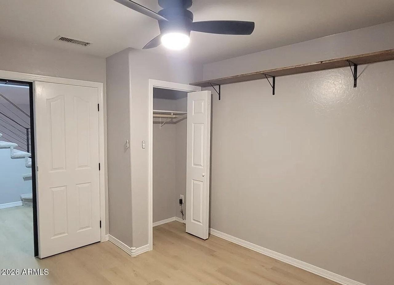 6835 S 40th Pl - Photo 6 of 9